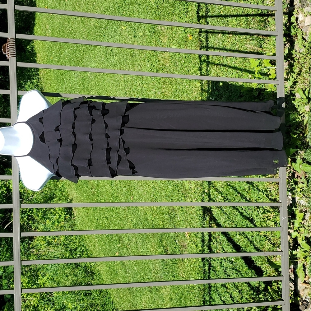New Dusk Black Haltertop Chiffon Dress with Ruffles Size 10